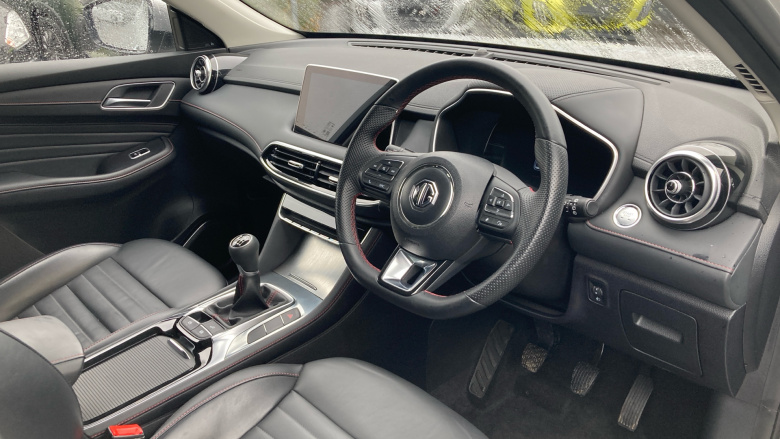 MG HS 1.5 T-GDI Trophy 5dr Petrol Hatchback